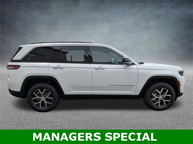 New 2025 Jeep Grand Cherokee Limited w/ Trailer Tow Package image 3