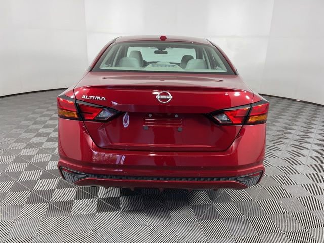 Used 2025 Nissan Altima 2.5 SV image 9
