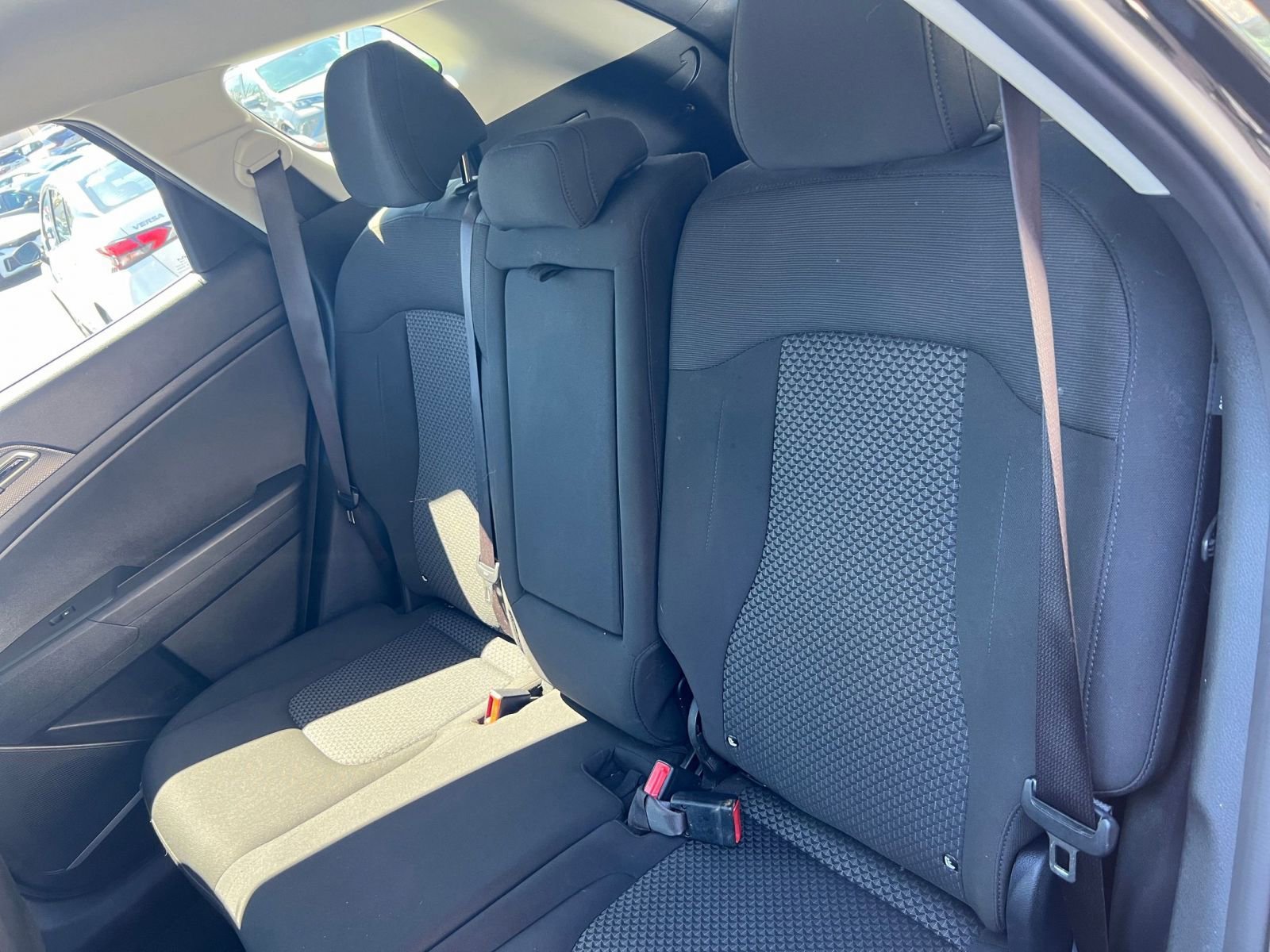 Used 2025 Kia Sportage LX image 33
