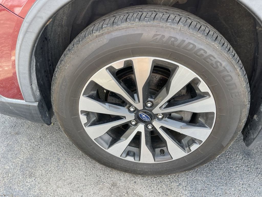 Used 2017 Subaru Outback 2.5i Limited image 2