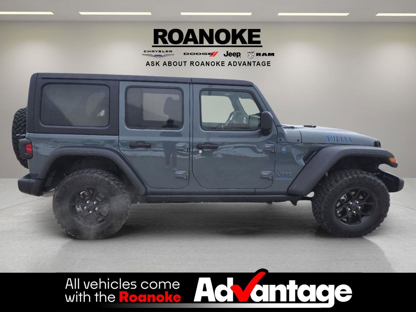 Used 2025 Jeep Wrangler Willys image 9