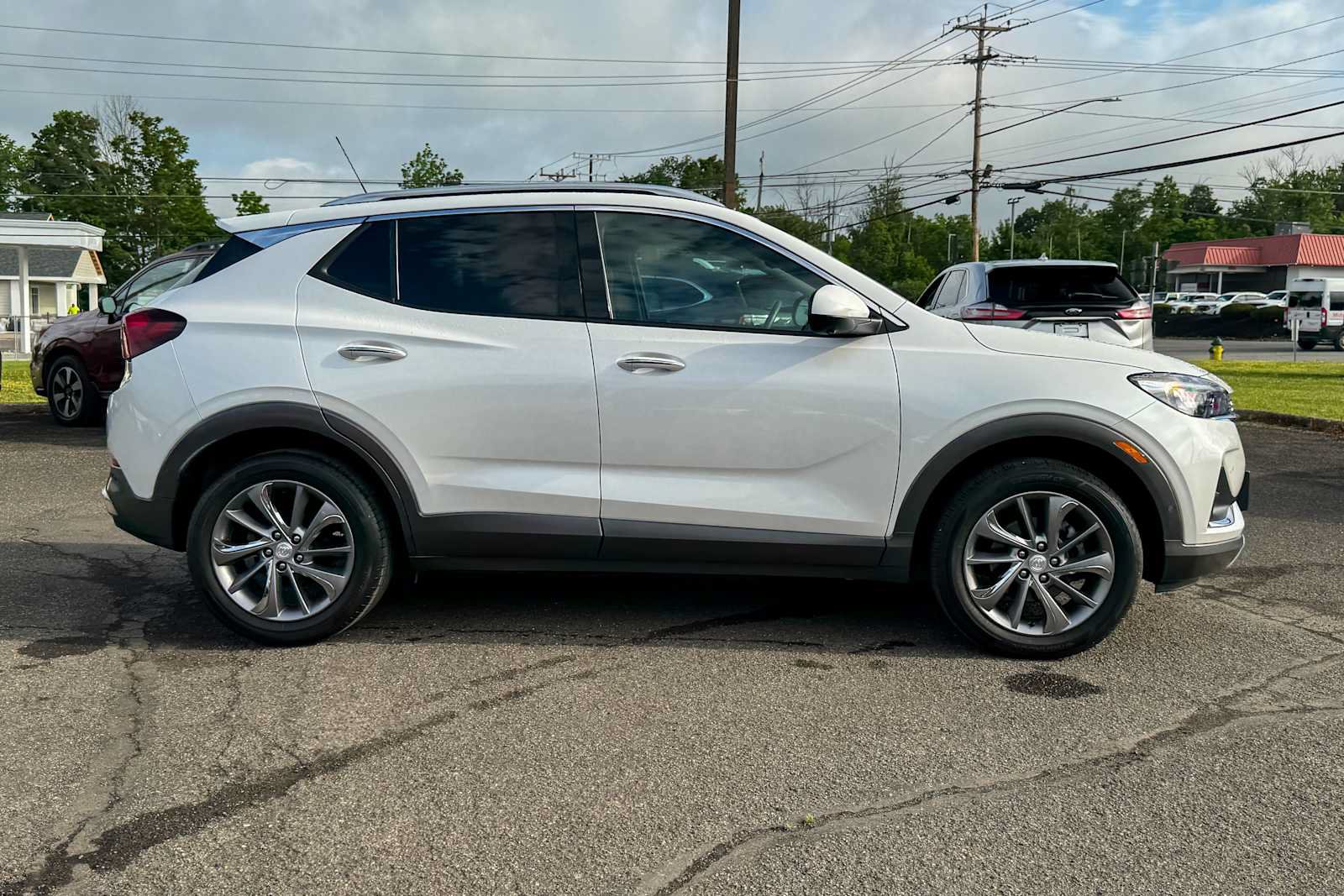 Used 2023 Buick Encore GX Essence w/ Advanced Technology Package AWD/4WD image 2
