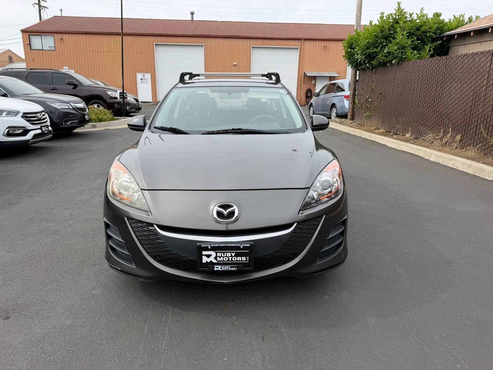 Used 2010 MAZDA MAZDA3 i Touring FWD image 2