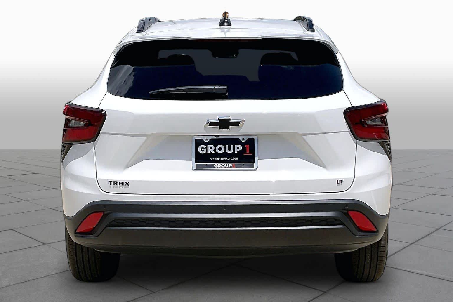 New 2026 Chevrolet Trax LT w/ Driver Confidence Package FWD image 5
