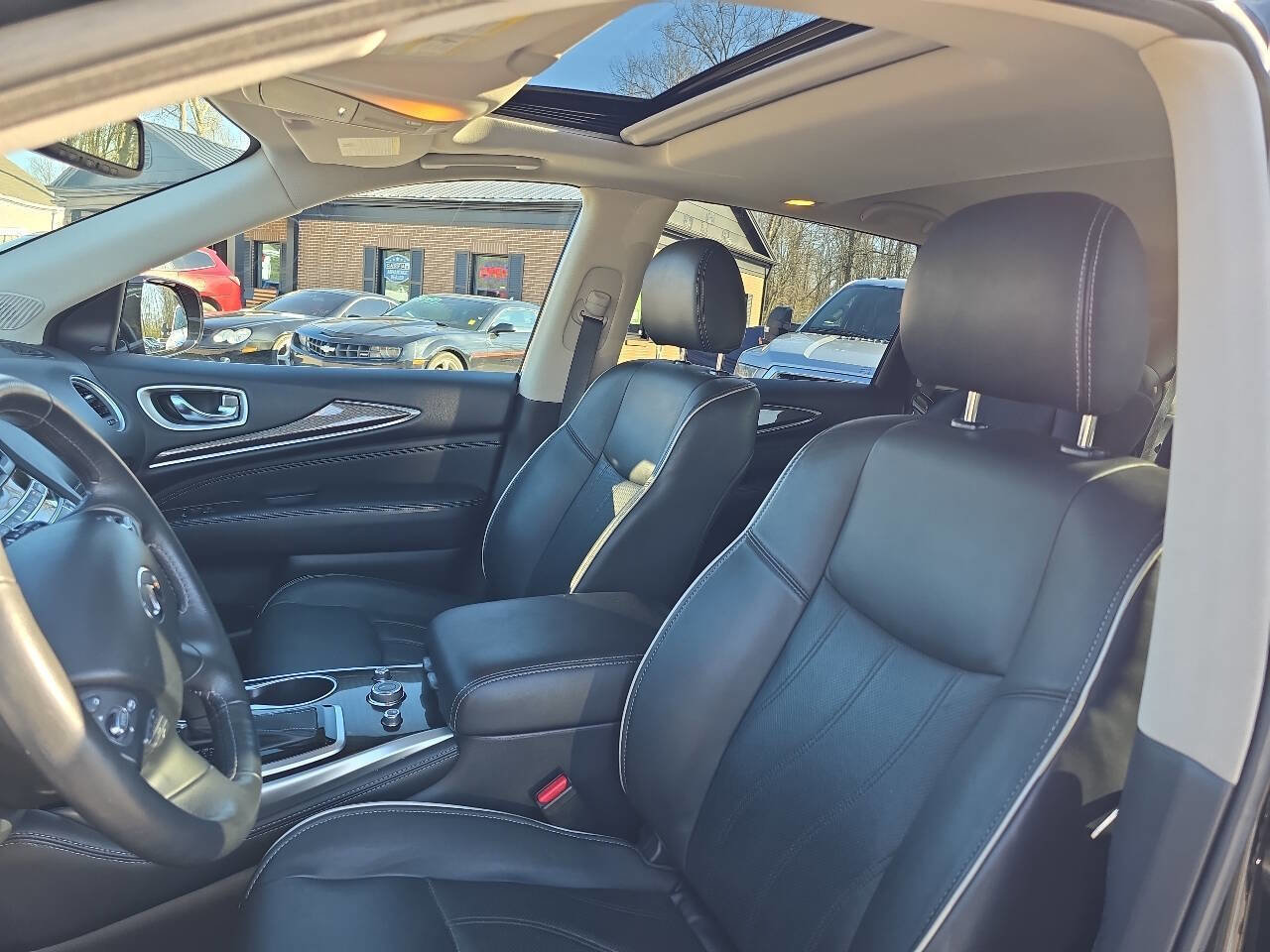 Used 2019 INFINITI QX60 Luxe w/ Essential Package image 20