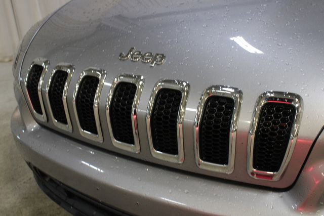 Used 2015 Jeep Cherokee Latitude FWD image 31