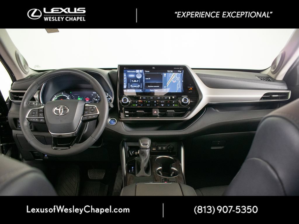 Used 2020 Toyota Highlander Platinum image 26