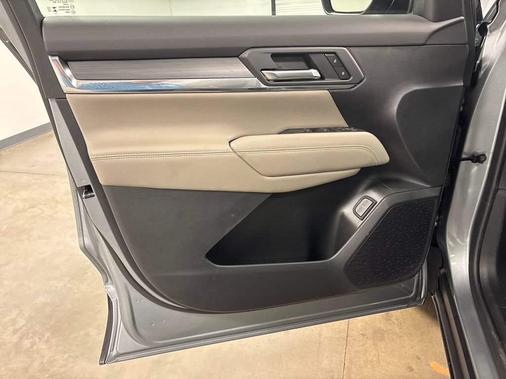 New 2026 GMC Terrain Elevation w/ Elevation Premium Package AWD/4WD image 20