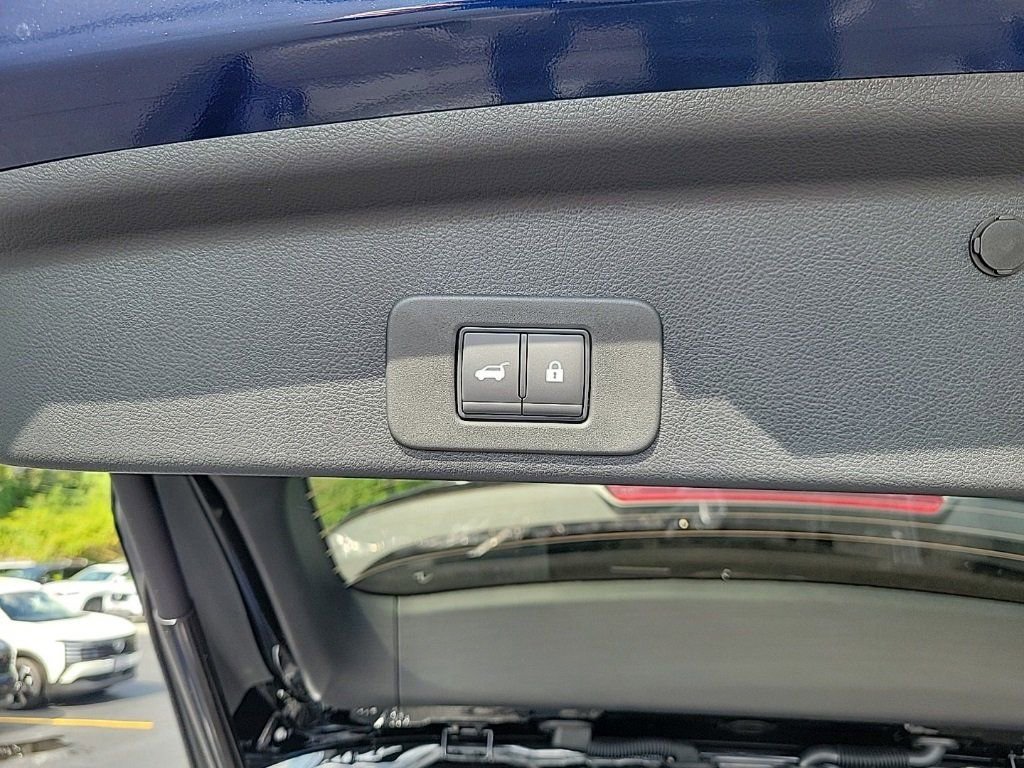 Used 2025 Nissan Murano SL w/ Cargo Package image 22