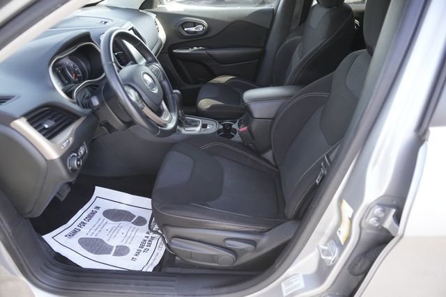 Used 2015 Jeep Cherokee Latitude image 9