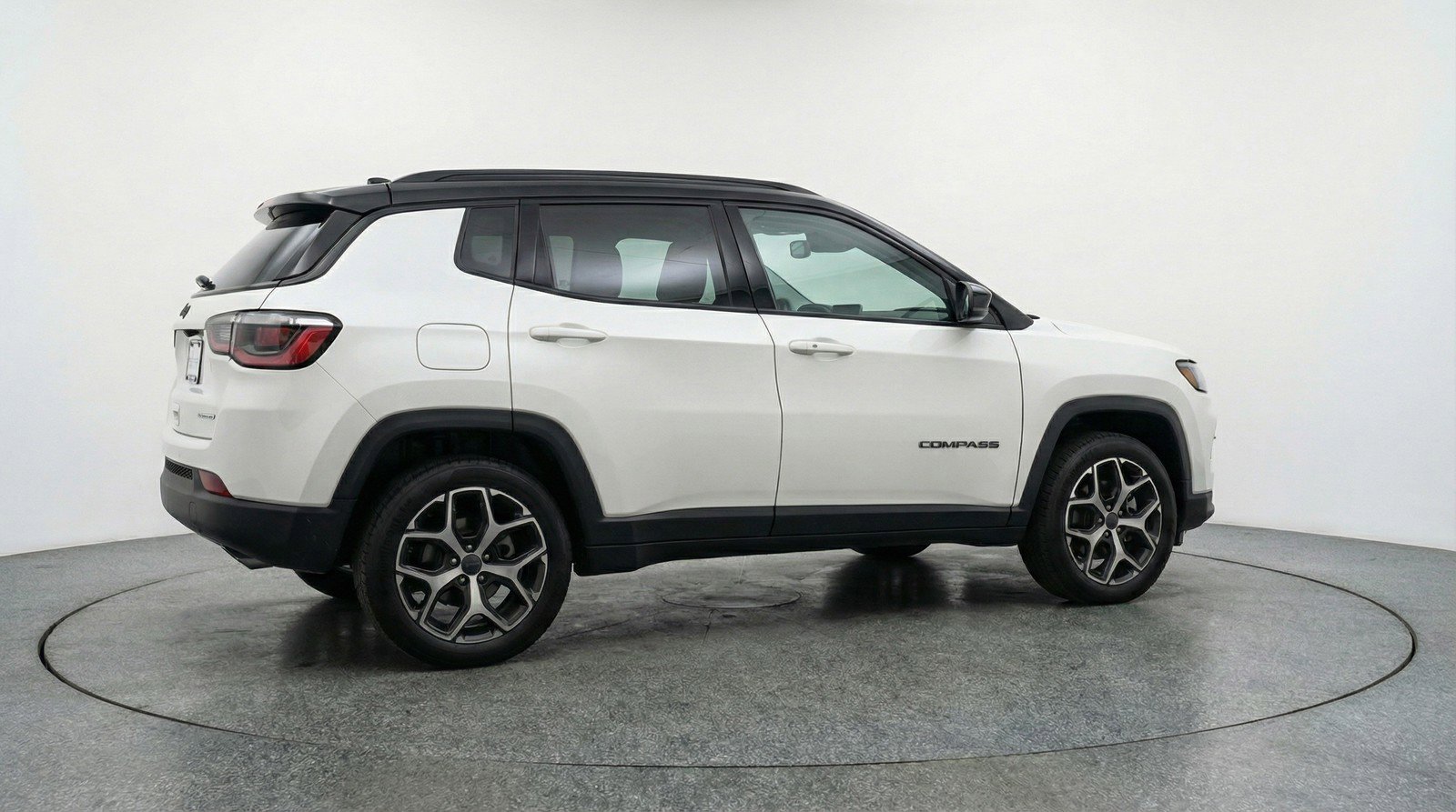 Used 2025 Jeep Compass Limited image 9