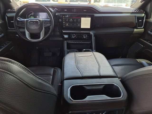Used 2024 GMC Sierra 3500 Denali w/ Denali Reserve Package AWD/4WD image 16