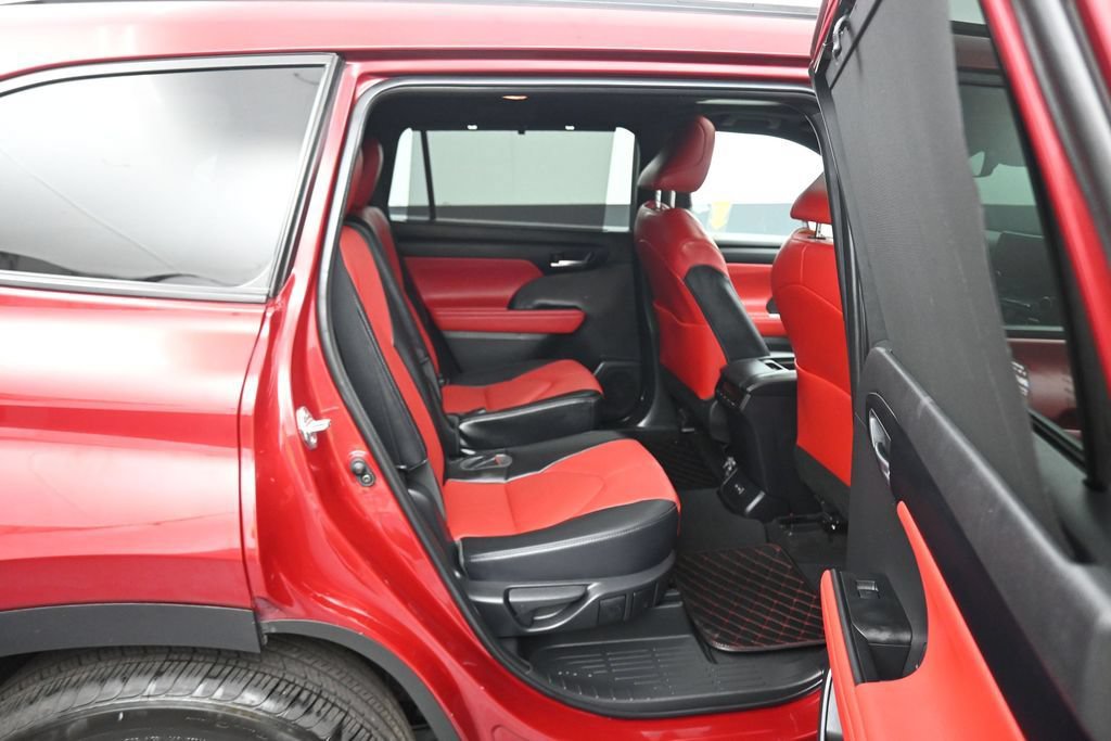 Used 2023 Toyota Highlander XSE FWD image 50