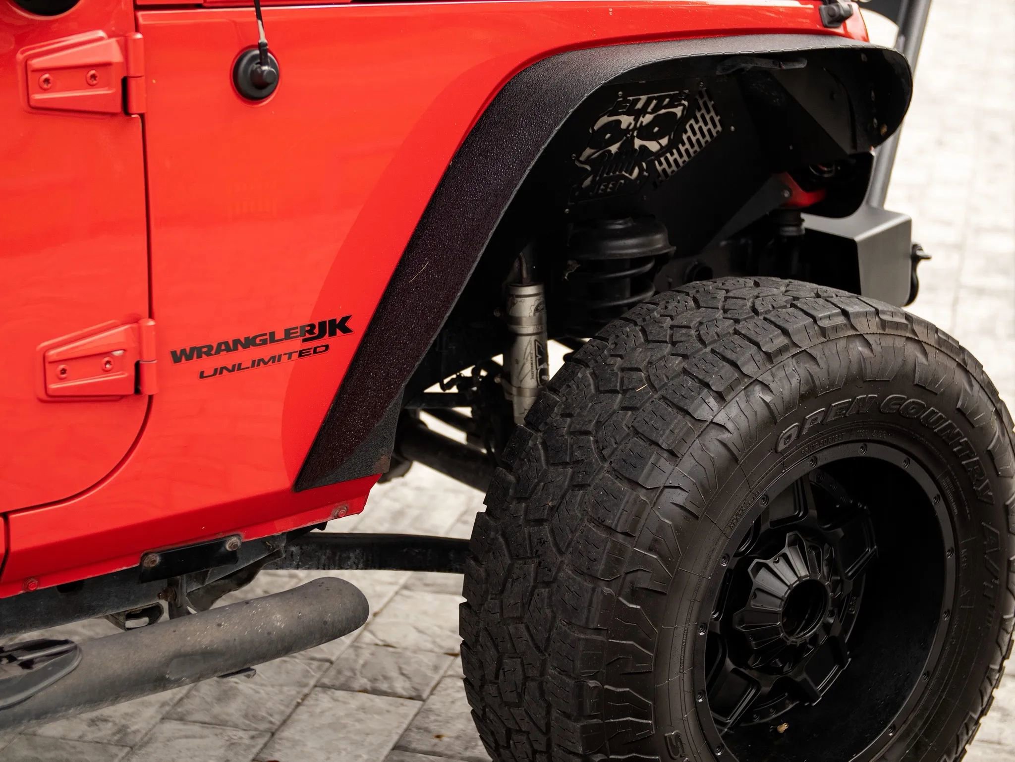 Used 2018 Jeep Wrangler Unlimited Sahara w/ Connectivity Group image 20