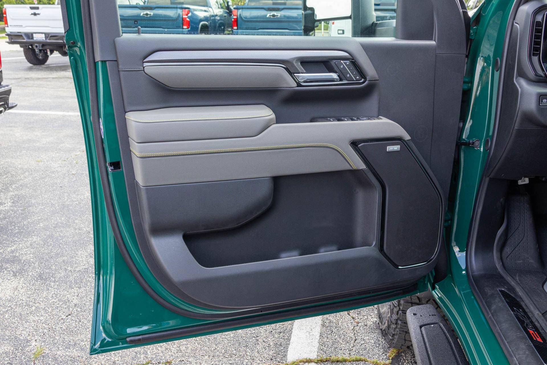 New 2026 Chevrolet Silverado 2500 ZR2 w/ LPO, Dark Essentials Package AWD/4WD image 35