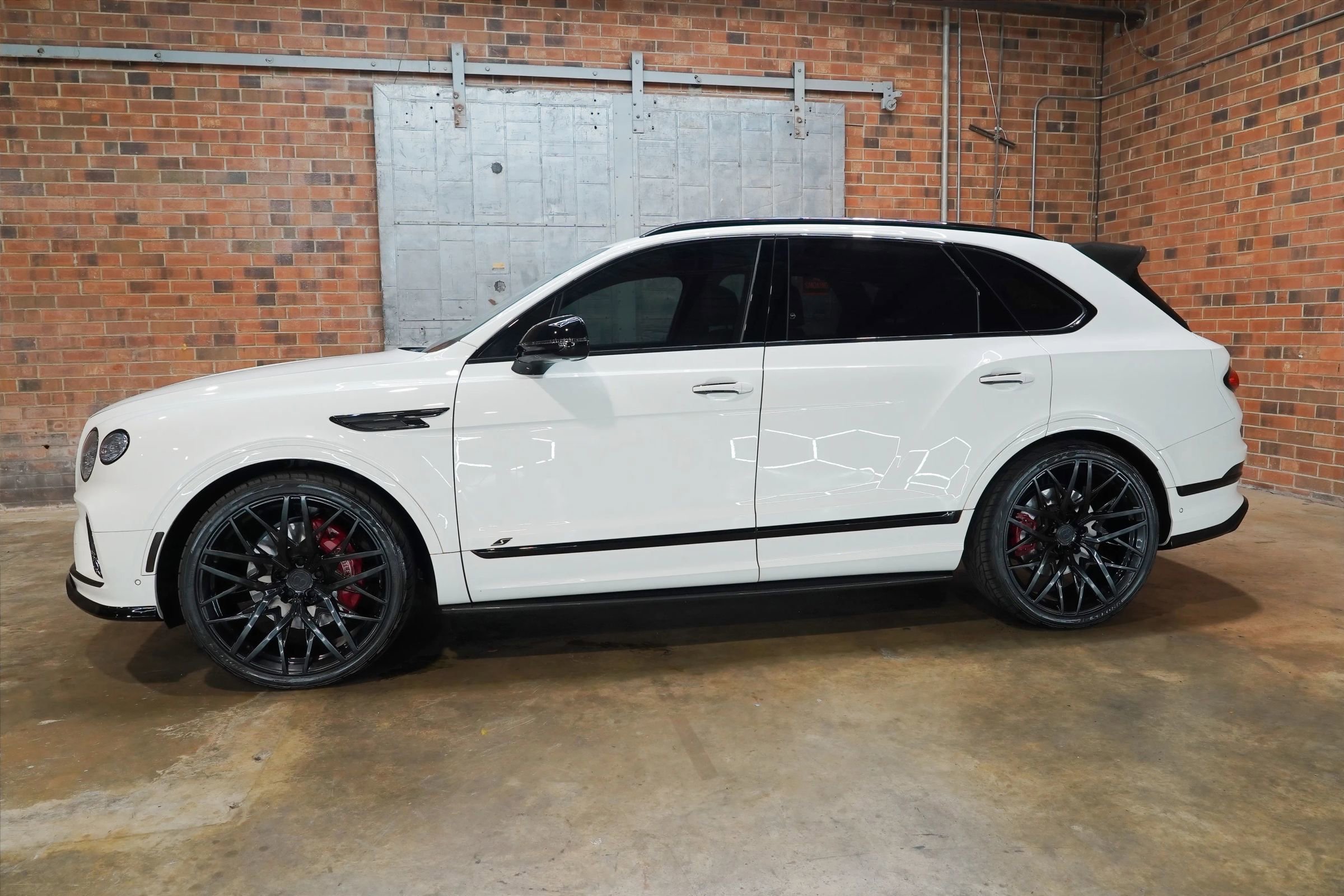 Used 2022 Bentley Bentayga AWD/4WD image 9