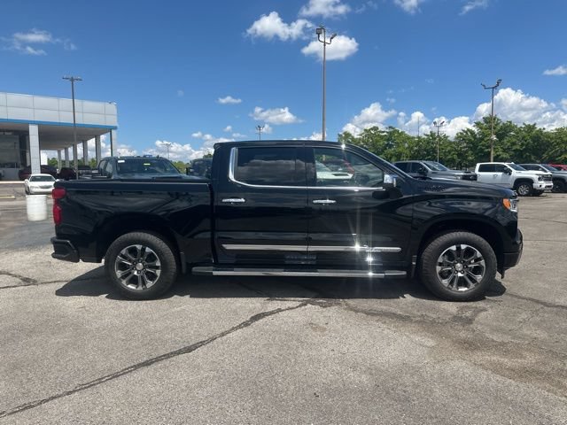New 2026 Chevrolet Silverado 1500 High Country w/ LPO, Dark Essentials Package AWD/4WD image 2