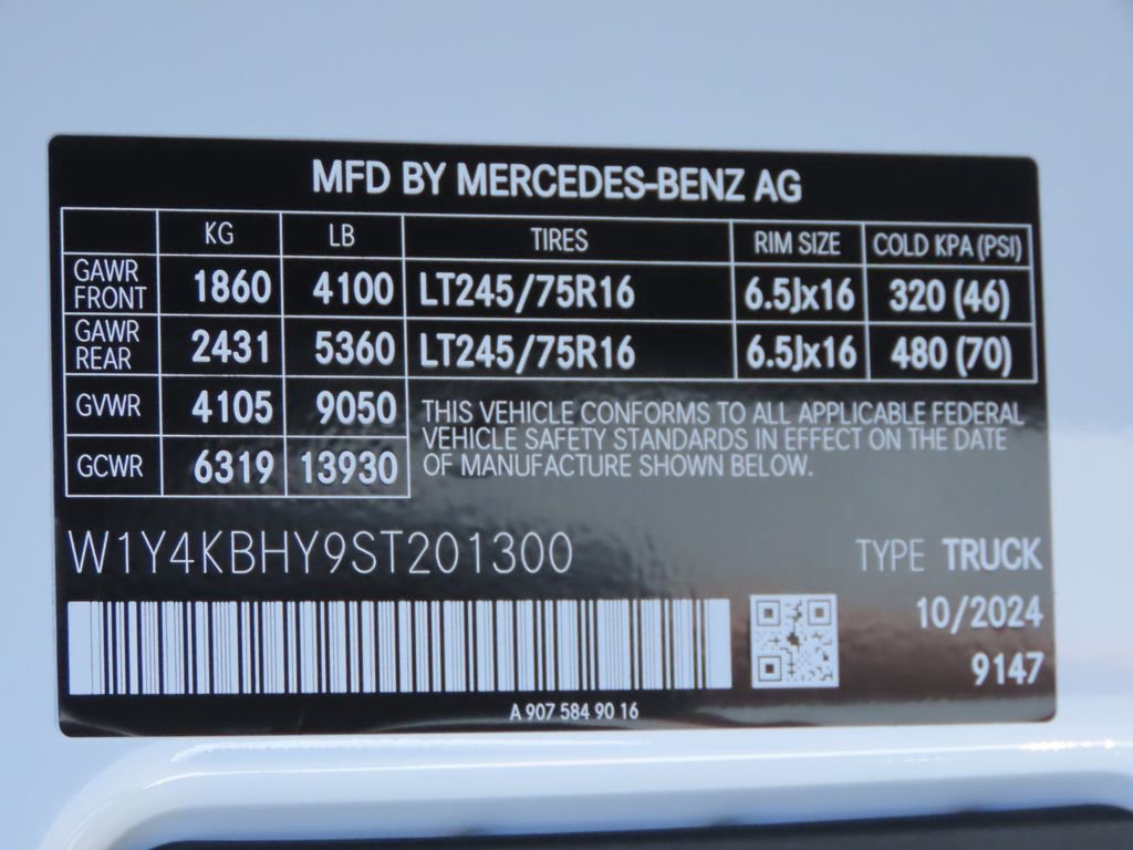 Used 2025 Mercedes-Benz Sprinter 2500 image 31