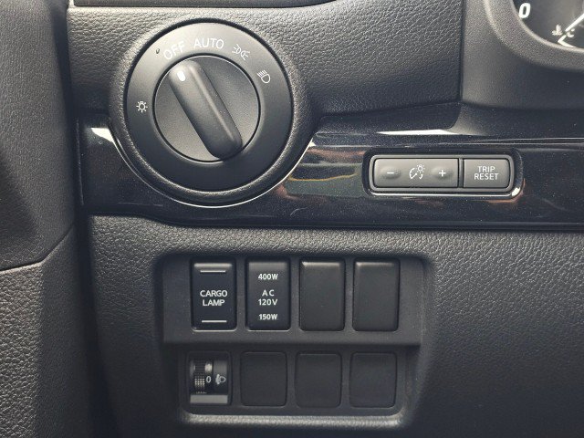 Certified 2023 Nissan Titan SV w/ SV Convenience Package AWD/4WD image 41