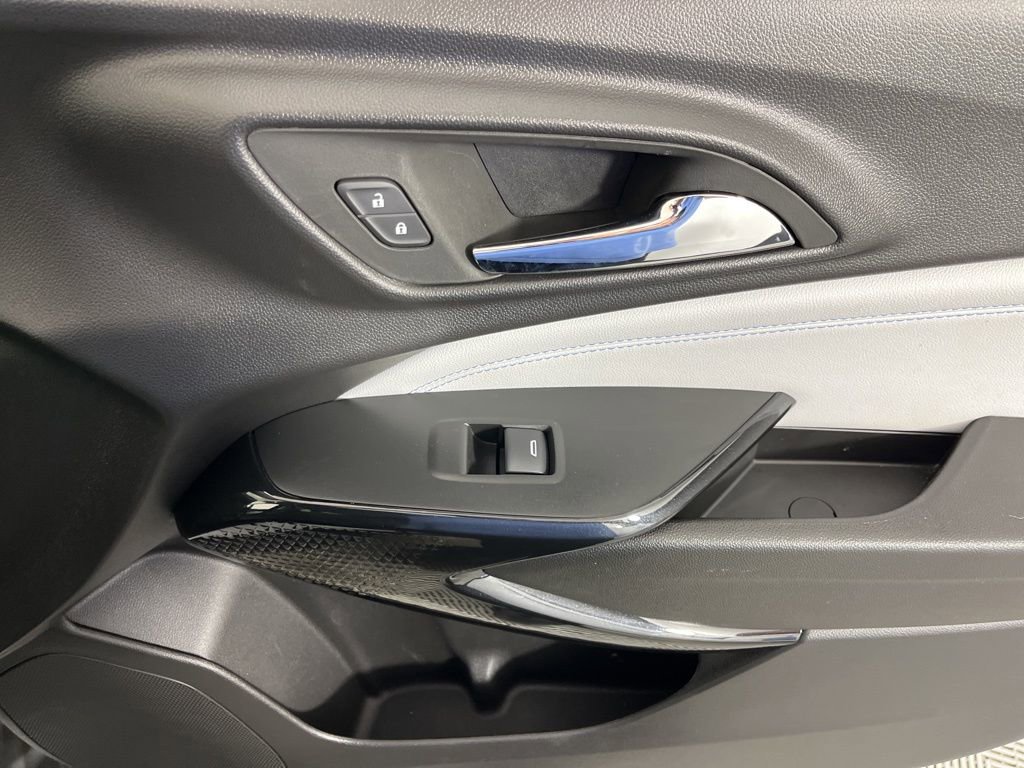 Used 2025 Chevrolet Trax LT w/ LT Convenience Package image 20