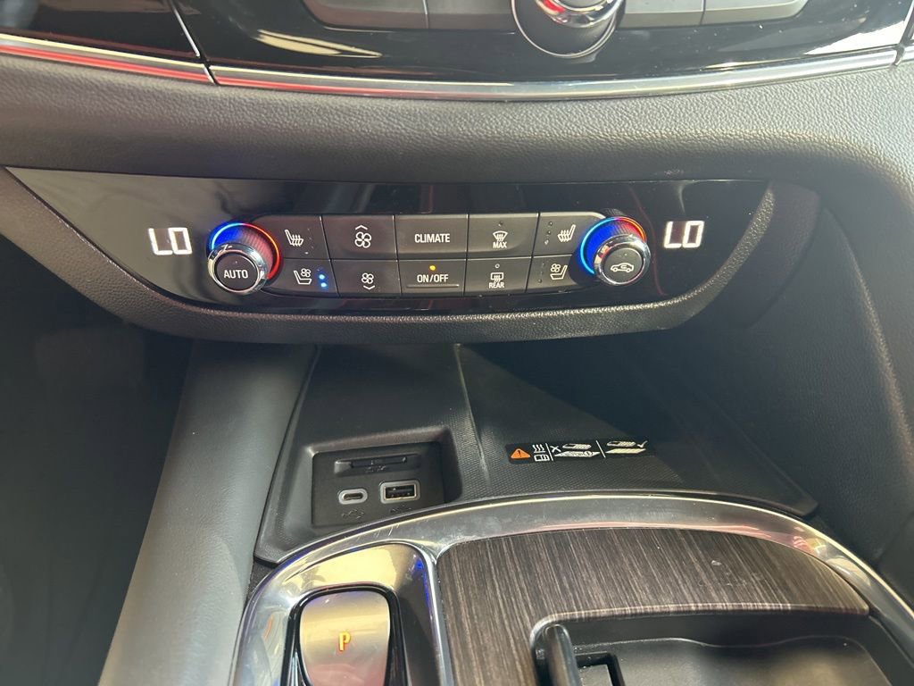 Used 2023 Buick Enclave Avenir w/ Avenir Technology Package image 18