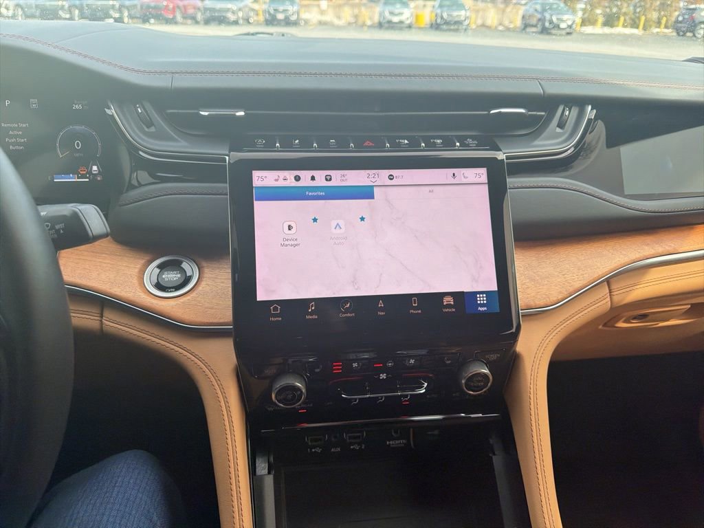 Used 2023 Jeep Grand Cherokee Summit image 10