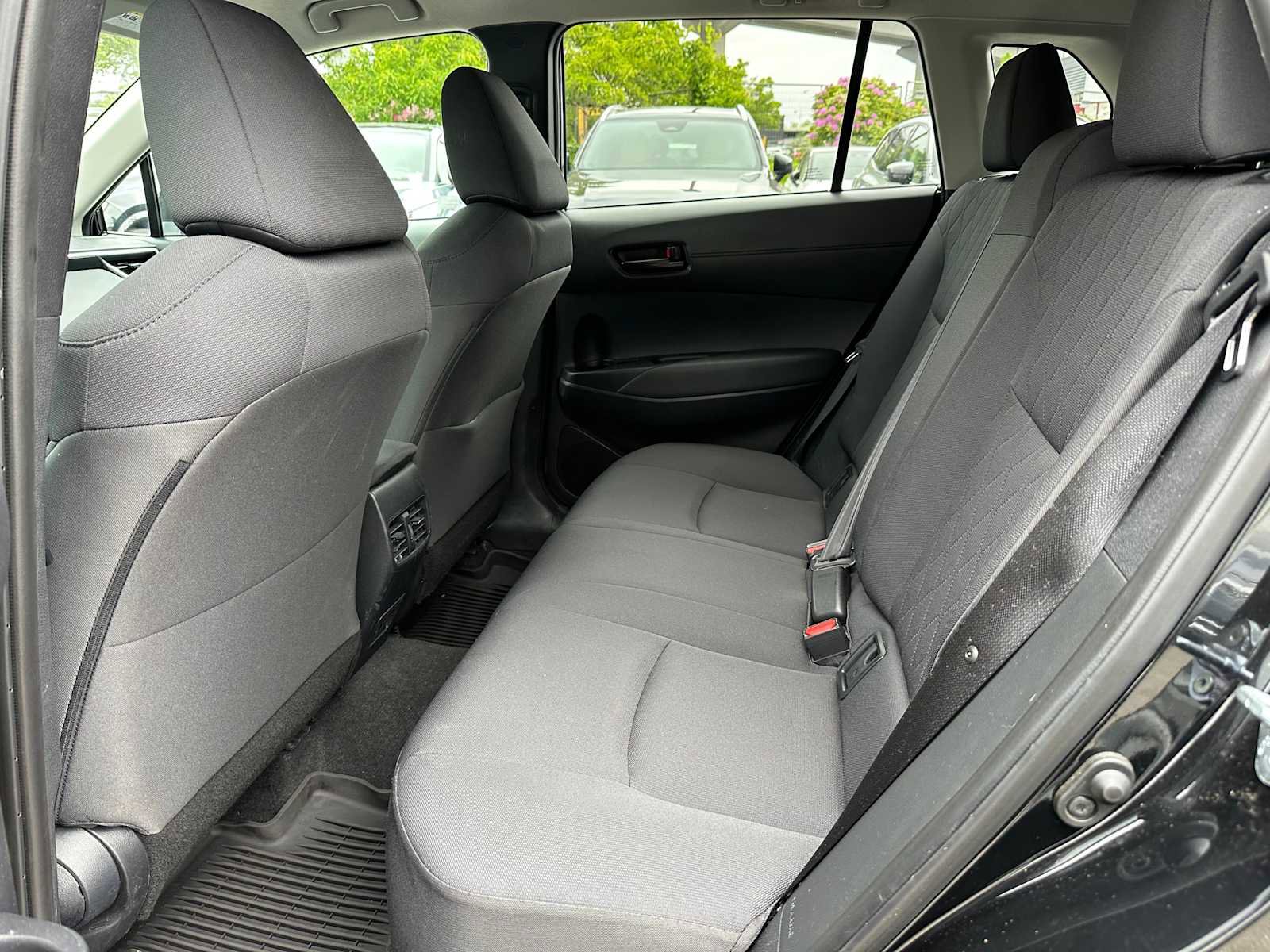 Used 2022 Toyota Corolla Cross LE AWD/4WD image 15