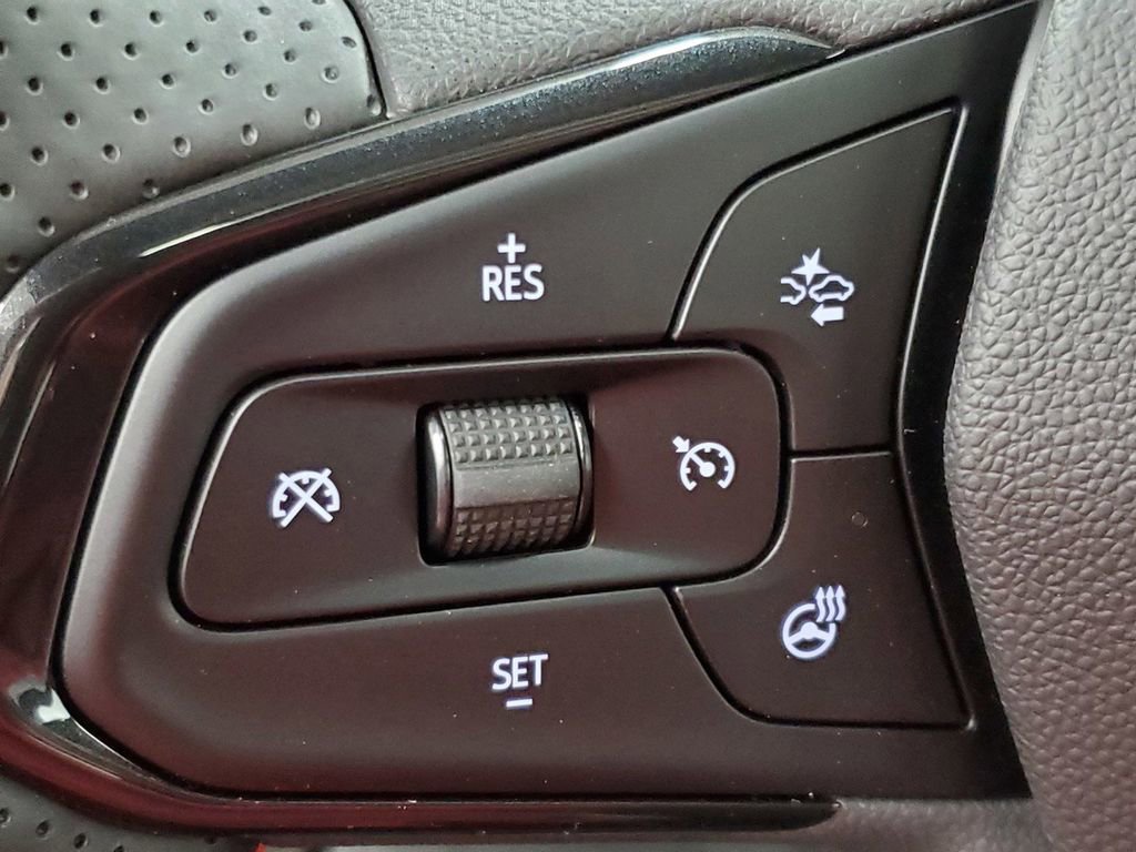 New 2026 Chevrolet Trax RS w/ Sunroof Package image 31