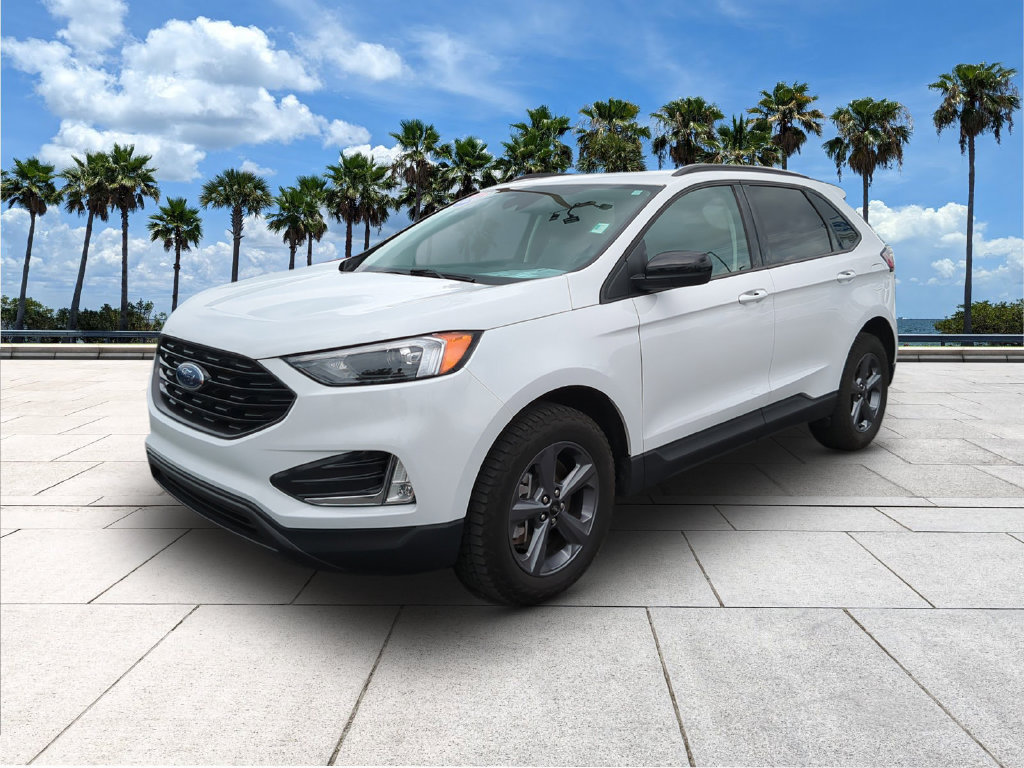 Certified 2024 Ford Edge SEL w/ Sport Appearance Package AWD/4WD image 3