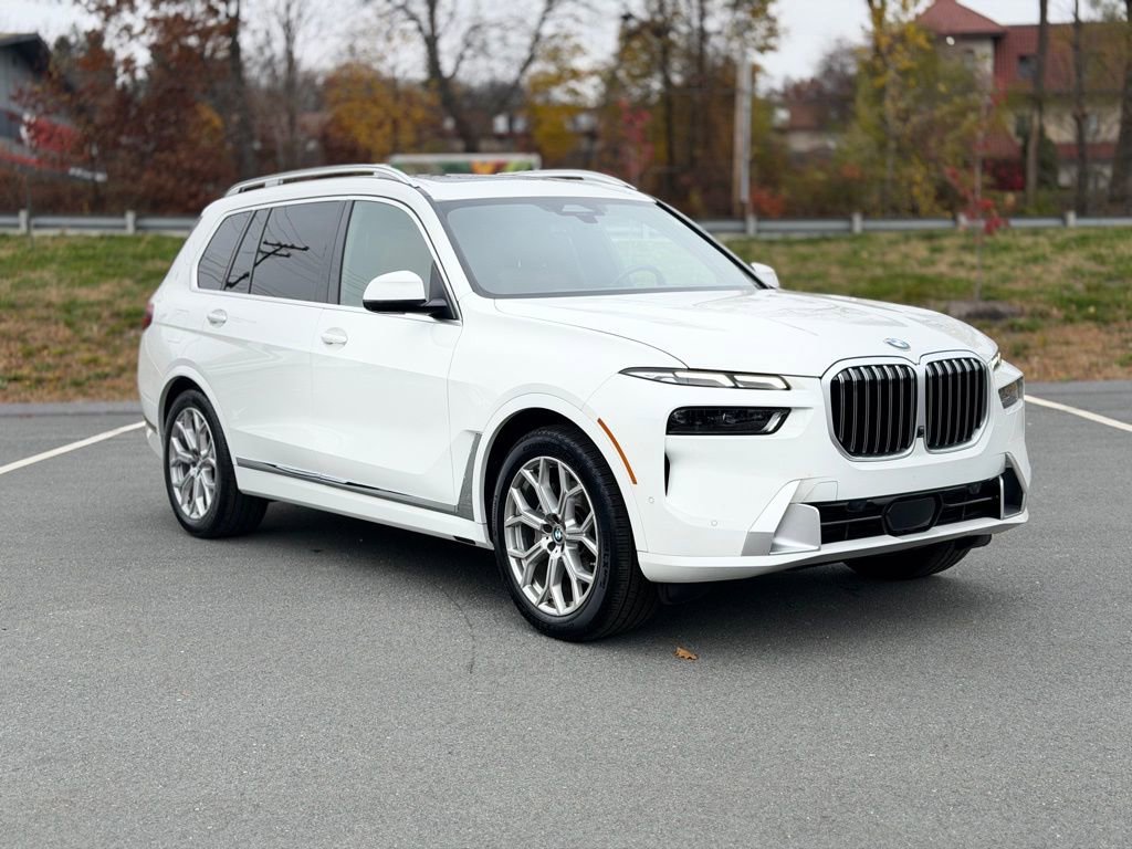 Certified 2023 BMW X7 xDrive40i w/ Premium Package image 9