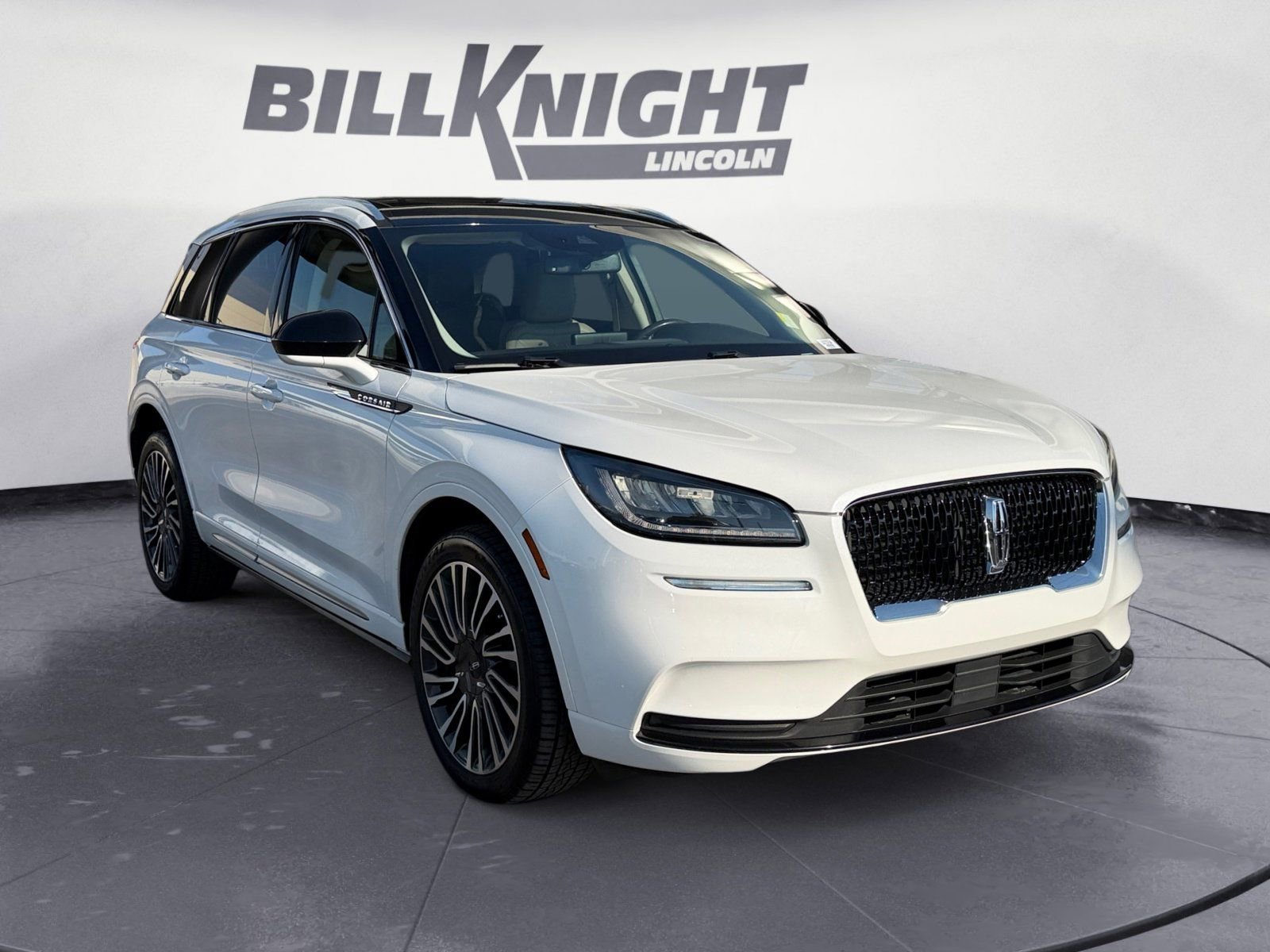 Used 2022 Lincoln Corsair AWD w/ Premium Package image 7