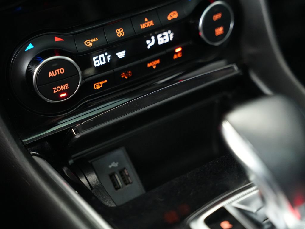 Used 2019 INFINITI QX30 w/ Navigation Package image 23