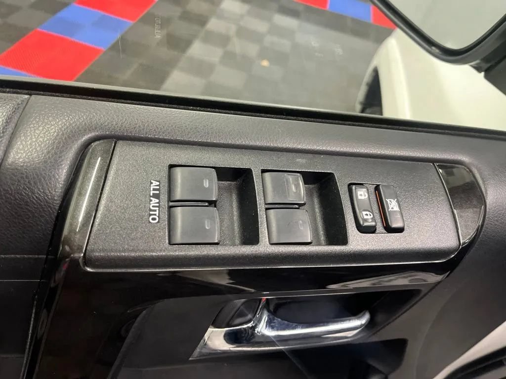 Used 2020 Toyota 4Runner TRD Off-Road Premium w/ Moonroof Package AWD/4WD image 21