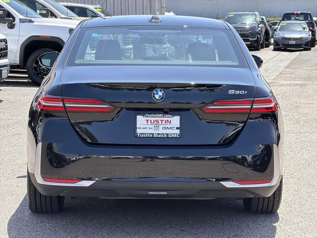 Used 2026 BMW 530i RWD image 5