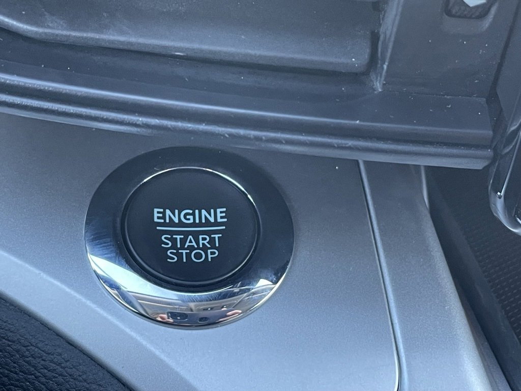 Used 2022 Ford Explorer XLT image 31