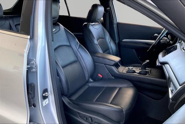 Used 2021 Cadillac XT4 Premium Luxury AWD/4WD image 19