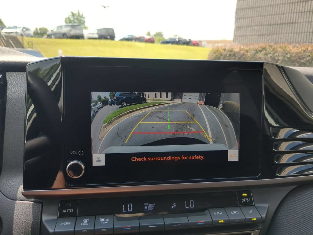 Used 2025 Toyota Camry LE FWD image 18