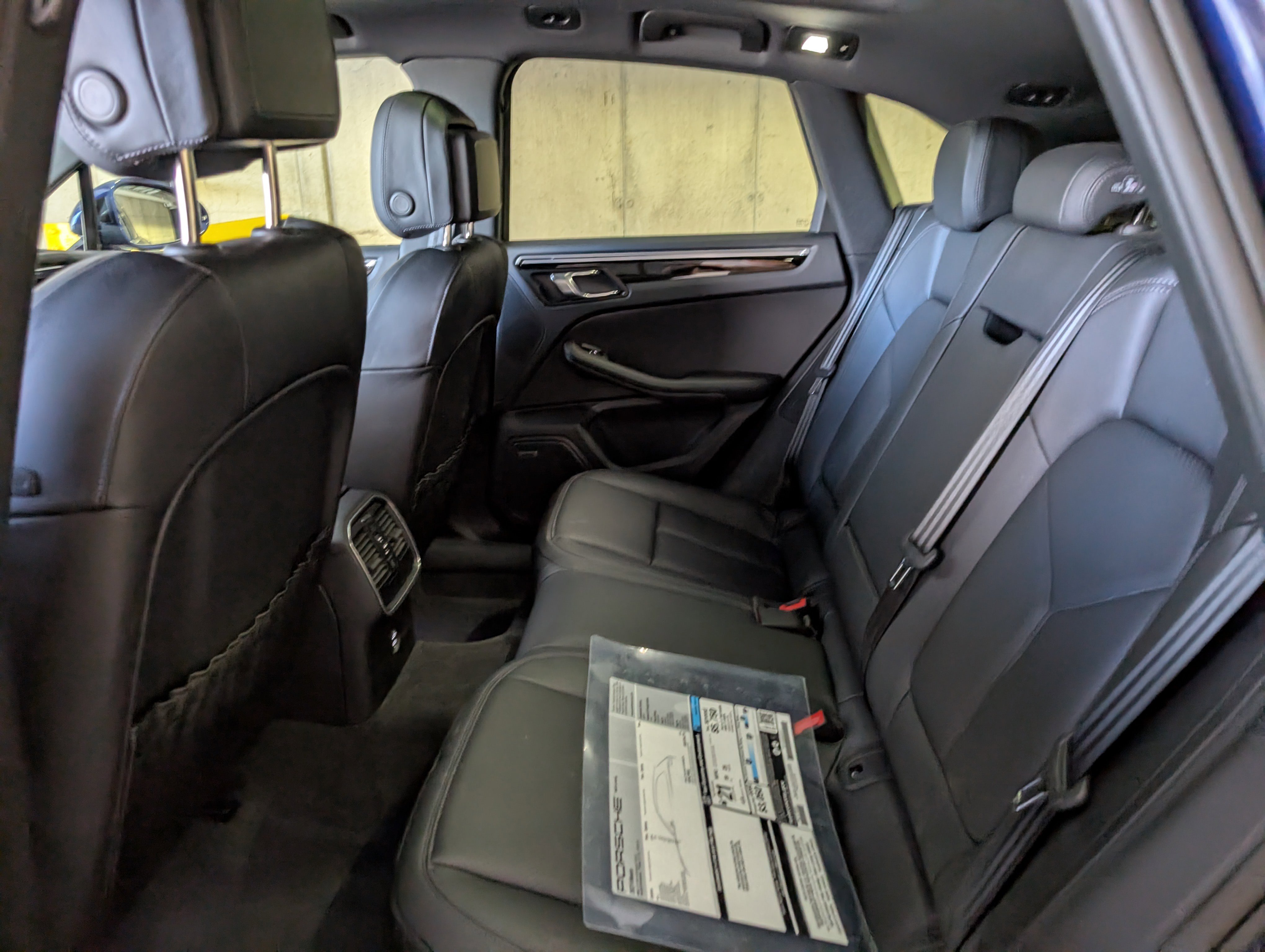 Used 2025 Porsche Macan image 25