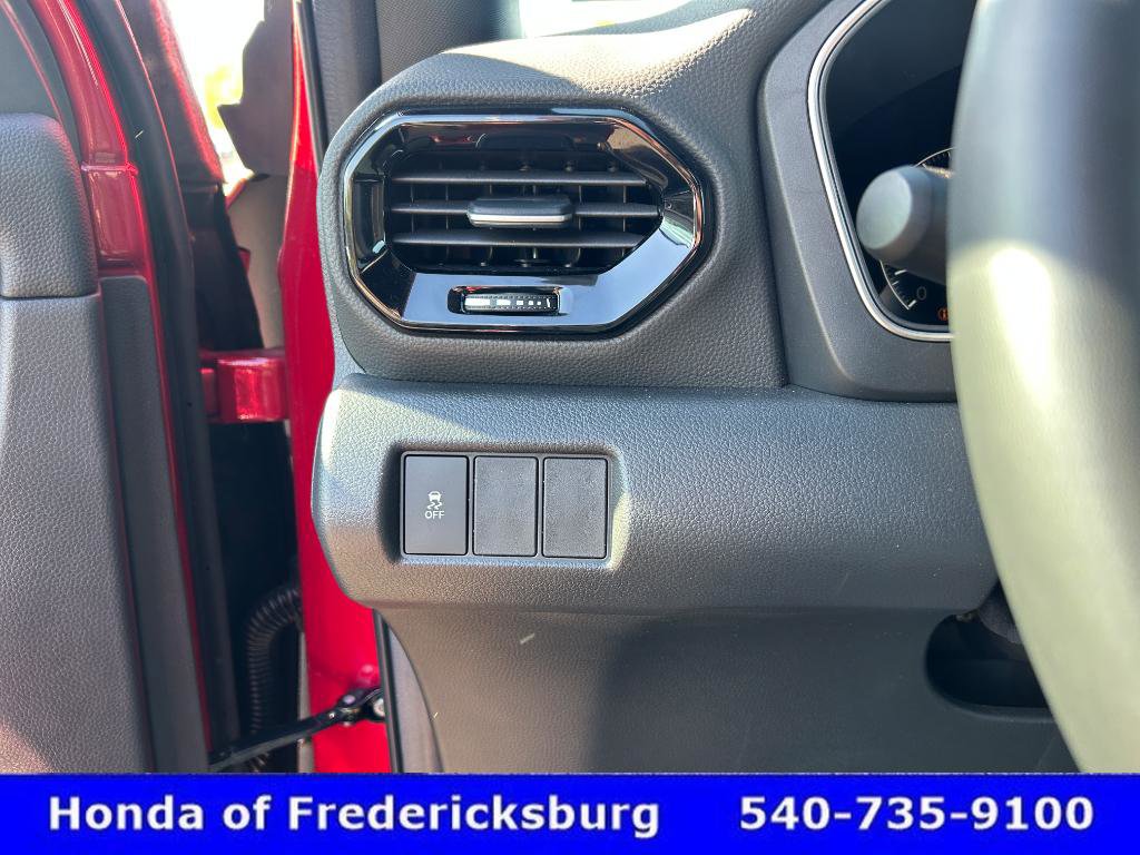 Used 2025 Honda Pilot Sport image 25