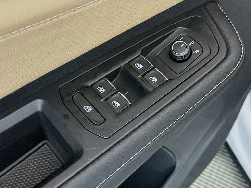 New 2026 Volkswagen Atlas Cross Sport SE image 17