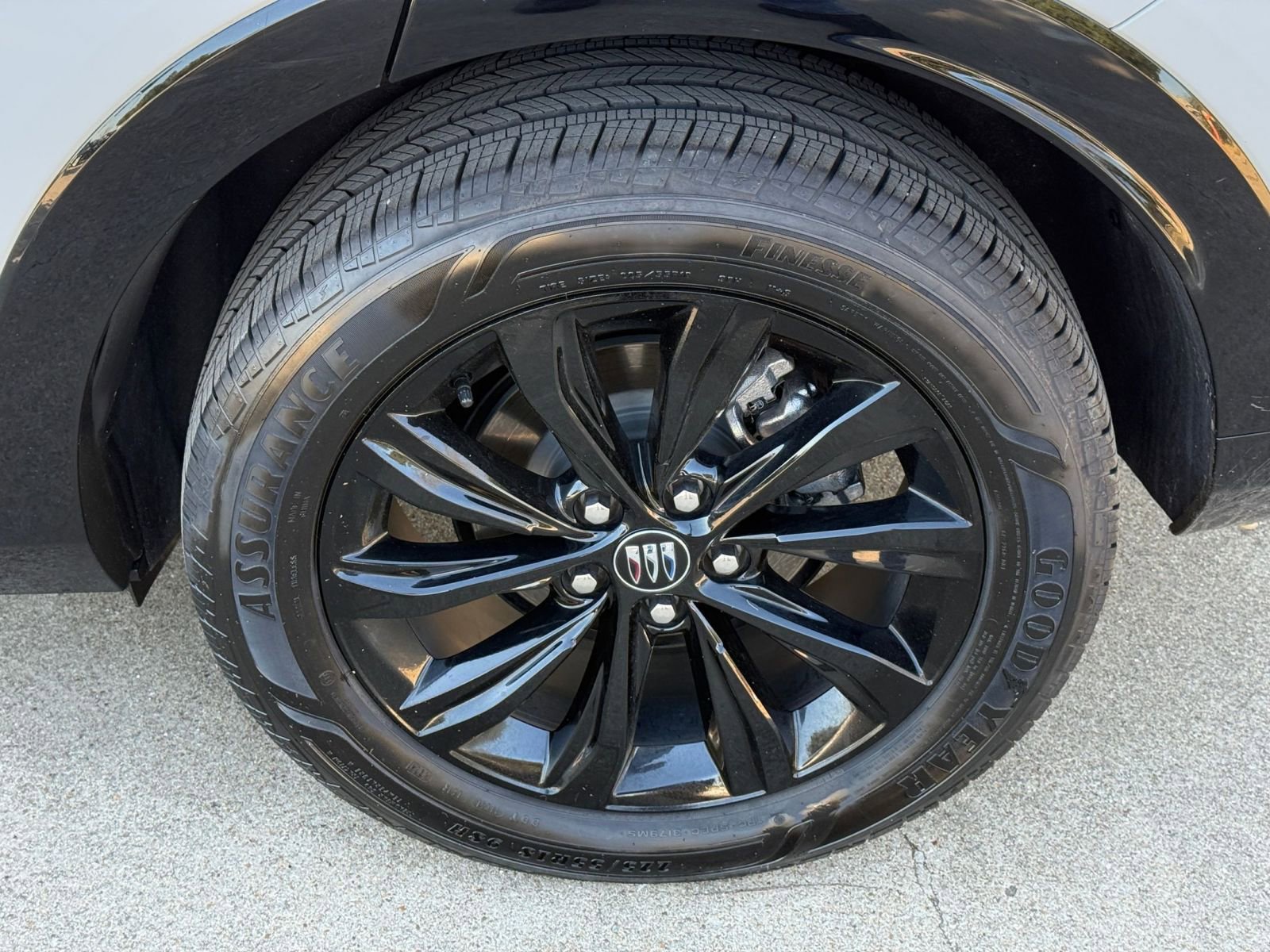 Used 2025 Buick Envista Sport Touring image 30