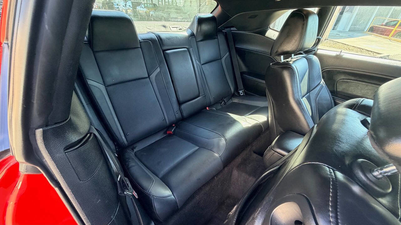 Used 2018 Dodge Challenger R/T Plus image 18