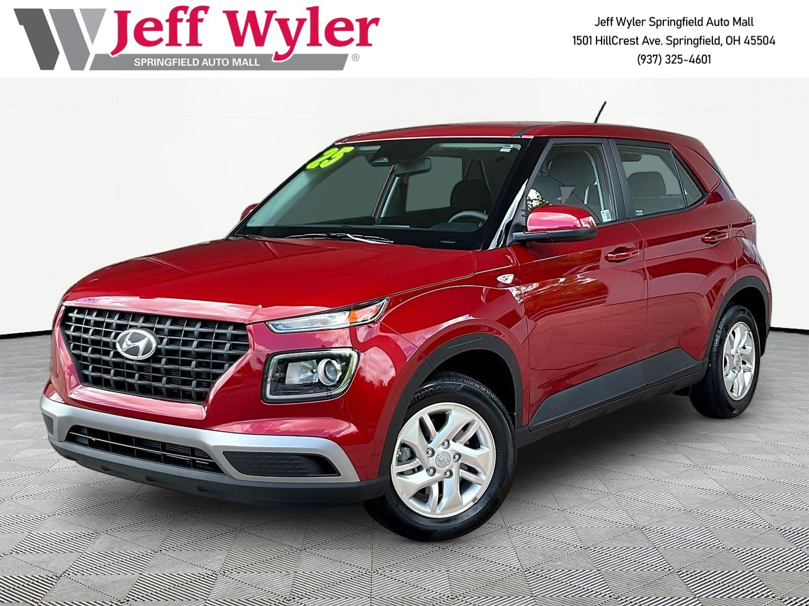 Used 2025 Hyundai Venue SE FWD image 1
