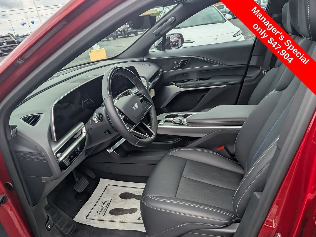 Used 2025 Cadillac Lyriq Luxury w/ LPO, Floor Liner Package AWD/4WD image 14