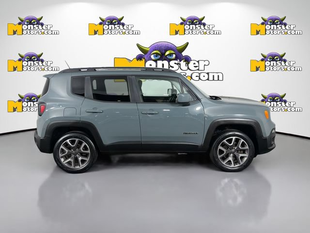 Used 2016 Jeep Renegade Latitude w/ Popular Equipment Group AWD/4WD image 4