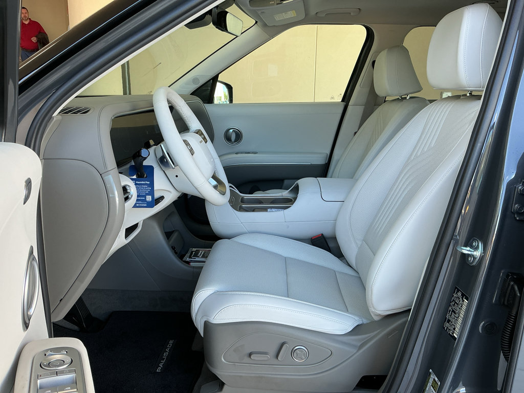 New 2026 Hyundai Palisade SEL Premium w/ Tow & Go Package AWD/4WD image 13