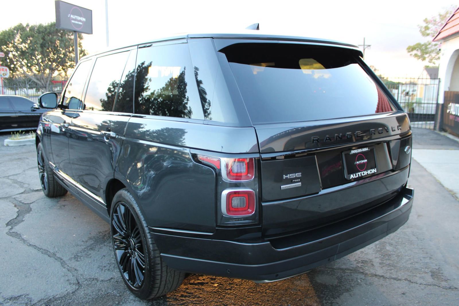 Used 2021 Land Rover Range Rover P525 Westminster Edition LWB image 10