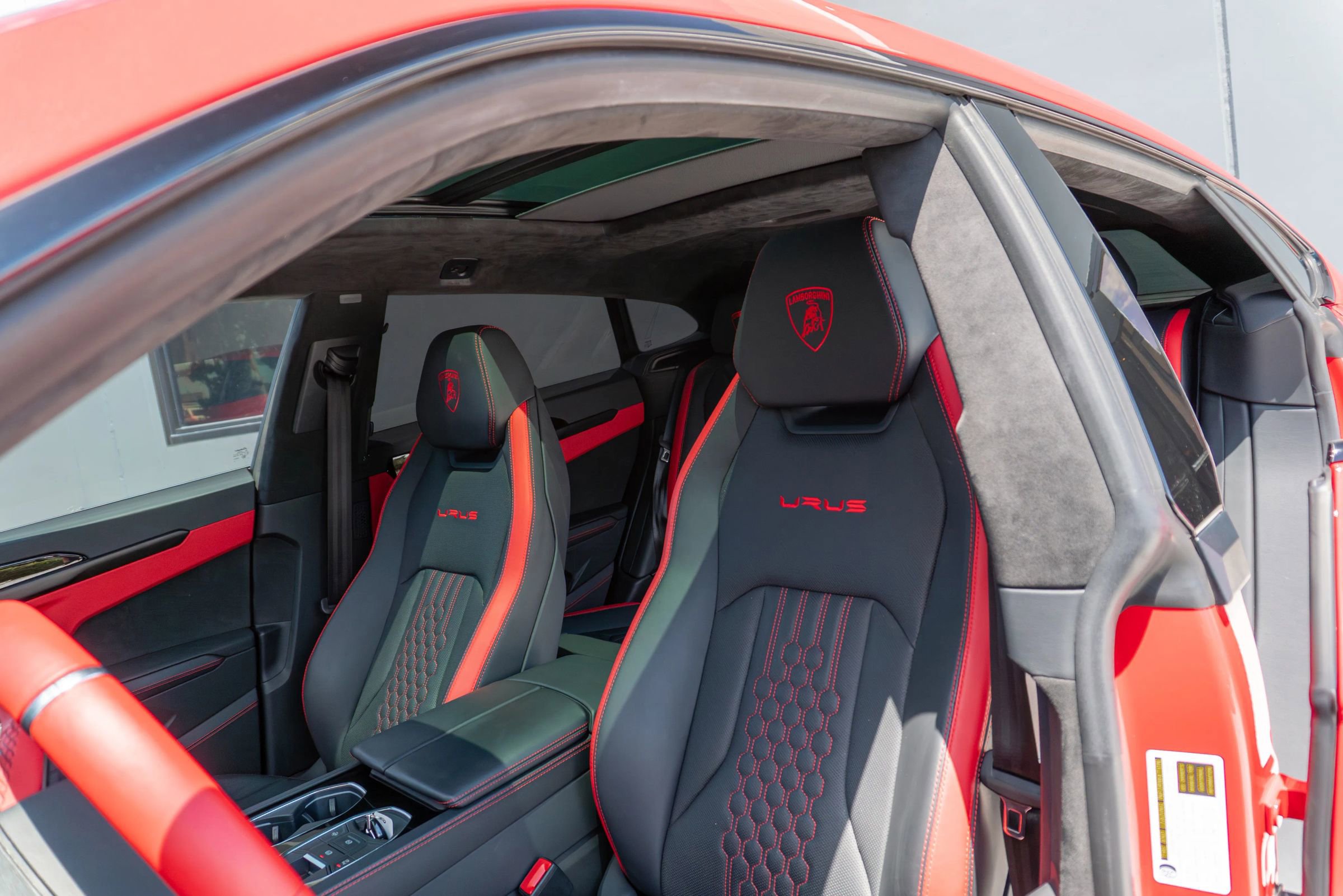 Used 2024 Lamborghini Urus S AWD/4WD image 51