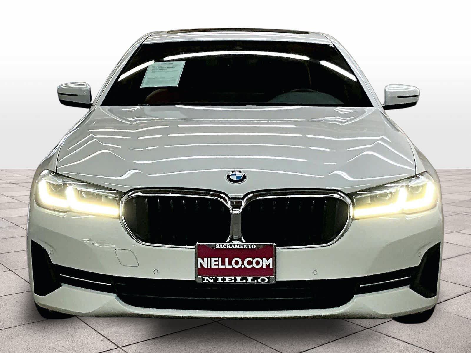 Used 2023 BMW 530i w/ Convenience Package RWD image 3