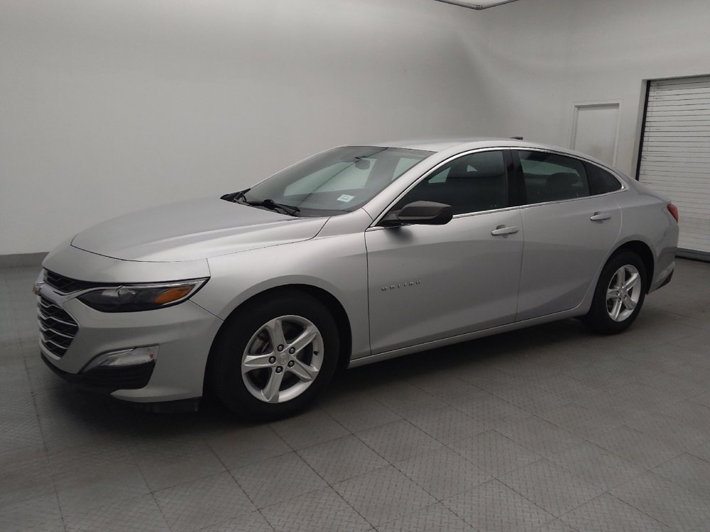 Used 2022 Chevrolet Malibu LS FWD image 2
